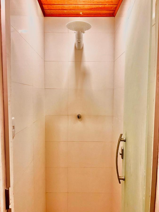 Gadhega'S Hotel Сальвадор Экстерьер фото